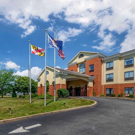 Comfort Inn & Suites Честертаун Экстерьер фото