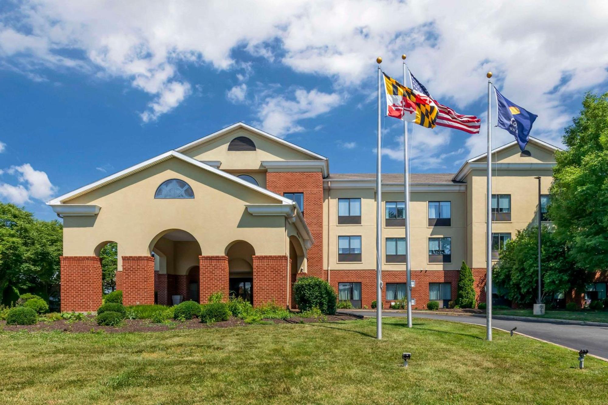 Comfort Inn & Suites Честертаун Экстерьер фото