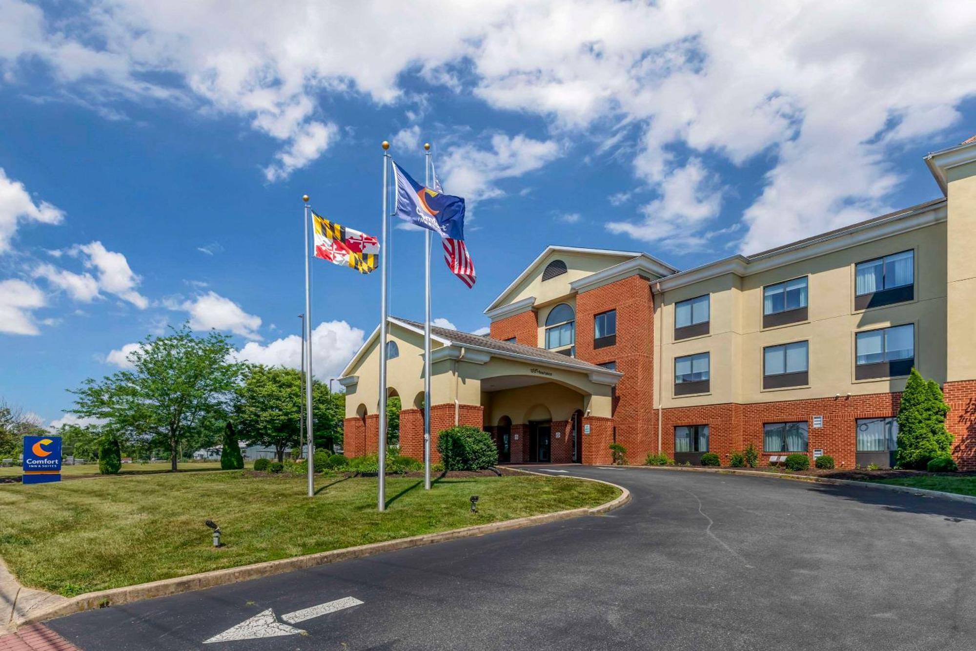 Comfort Inn & Suites Честертаун Экстерьер фото
